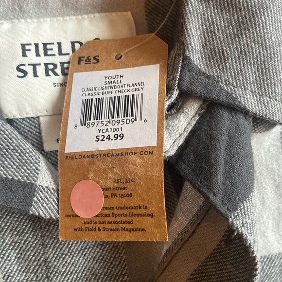 * FINAL SALE *NWT Kids Field and Stream Button Down Size Youth Small - Picture 3 of 5